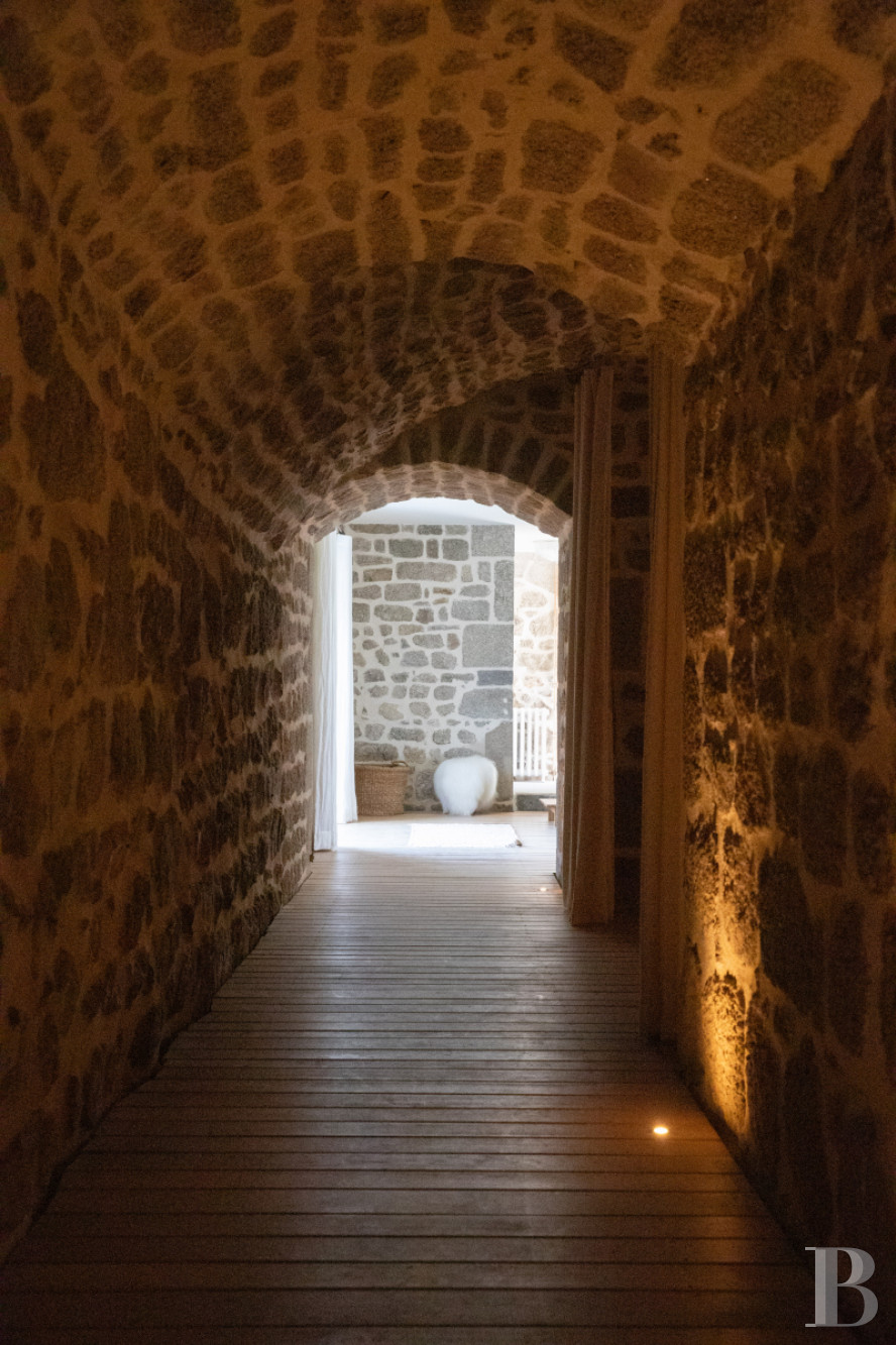 A carefully renovated 19th-century family home in the Plateau de Millevaches nature reserve in Flayat  - photo  n°59